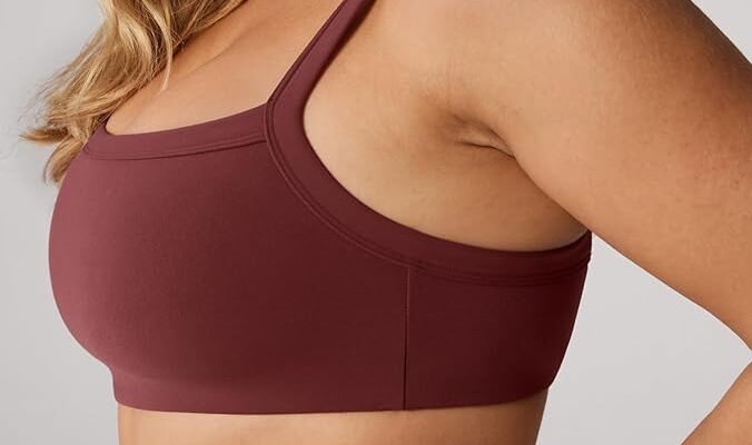 How to Choose the Right Sports Bra Size guide example